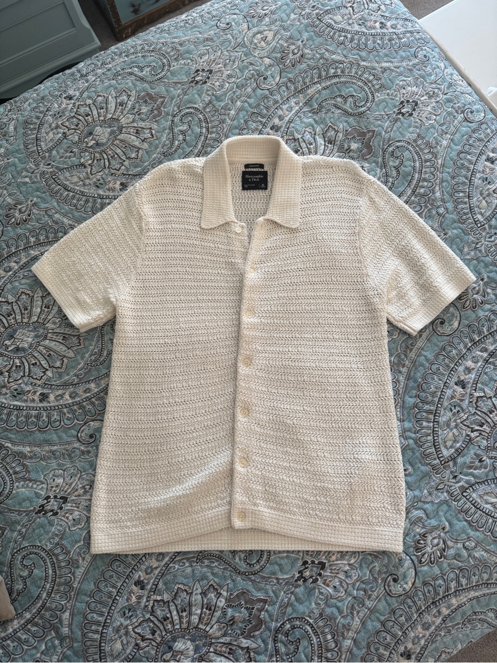 Abercrombie Men's Cream Knit Short-Sleeve Cropped Button Shirt